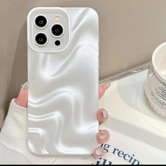 Other - 3D Bibbo White Patterned Fitted Case for iPhone 13 Pro Max
